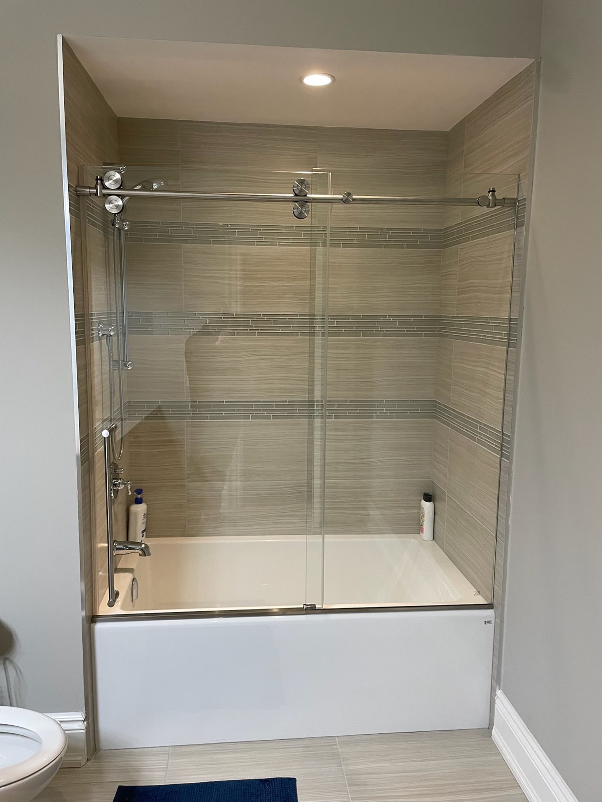 Sliding glass doors on a bathtub